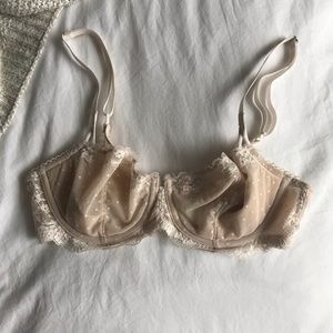 Victoria’s Secret Cream Dotted Unlined Bralette